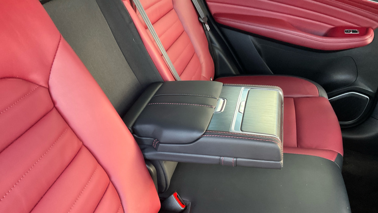 MG Hs 1.5 T-GDI Exclusive 5dr DCT Petrol Hatchback